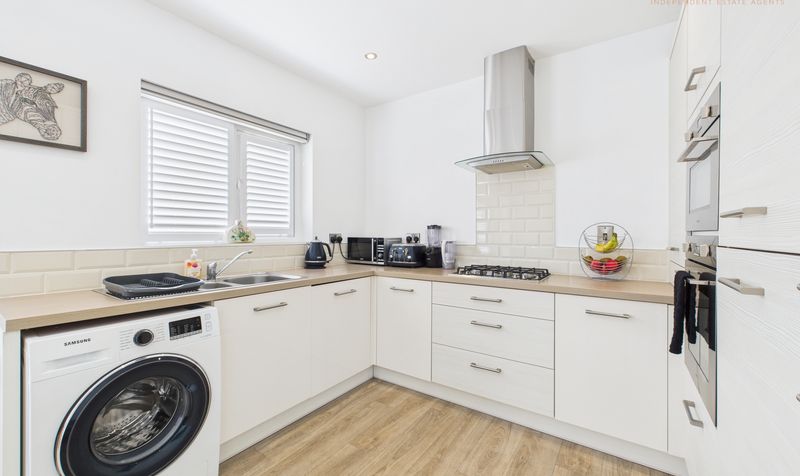 Duke Grove, Saighton, CH3