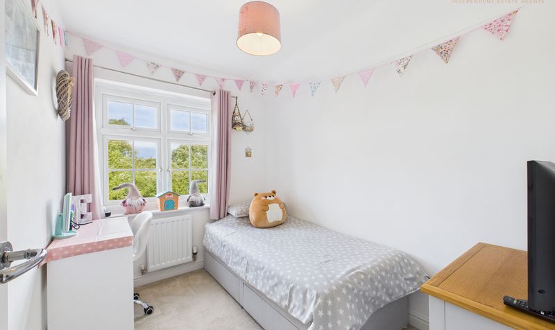 Duke Grove, Saighton, CH3