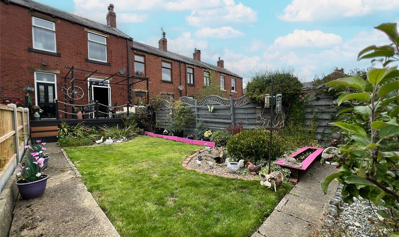 Woodbine Terrace, Clayton West, HD8