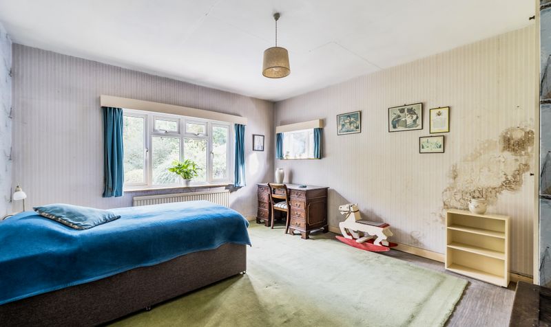 Pine Hill, Epsom, KT18