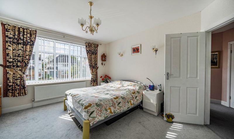 Pine Hill, Epsom, KT18