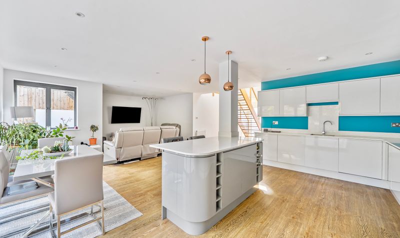 Rosebery Road, Epsom, KT18