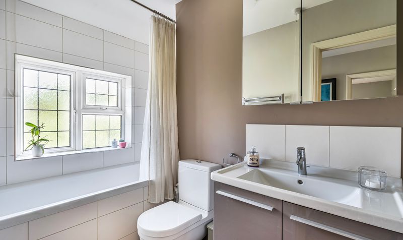 Hookfield, Epsom, KT19