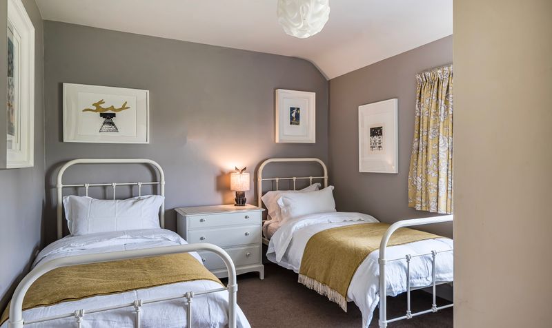 Hookfield, Epsom, KT19