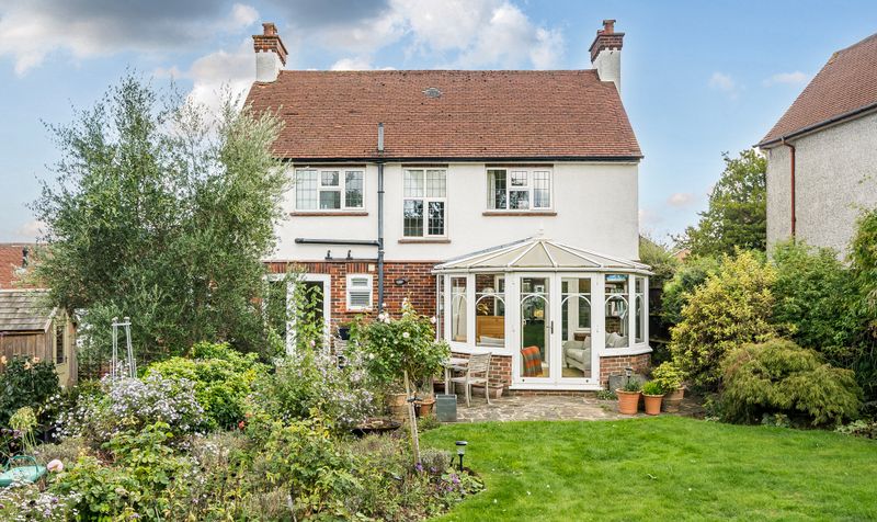 Hookfield, Epsom, KT19