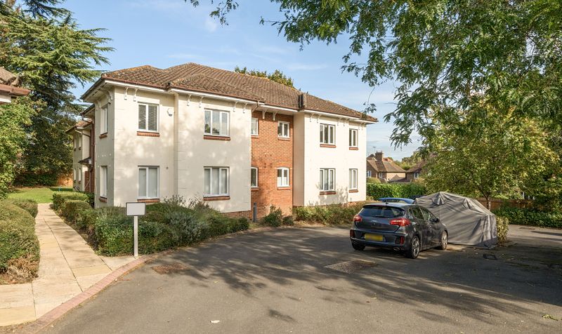 Guildford Road, Fetcham, KT22