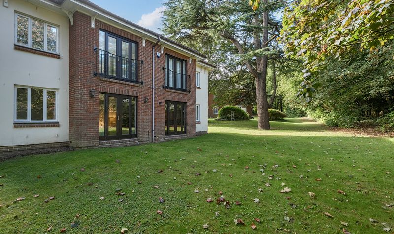 Guildford Road, Fetcham, KT22