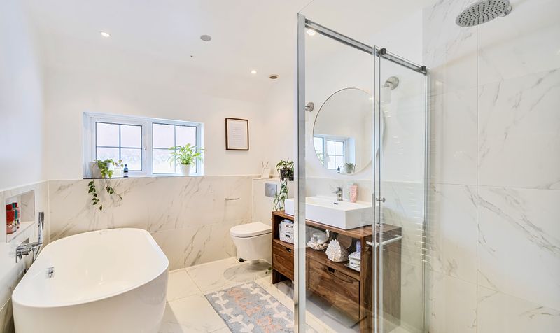 Copse Edge Avenue, Epsom, KT17