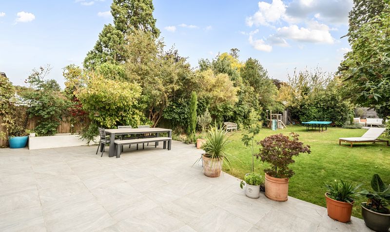 Copse Edge Avenue, Epsom, KT17