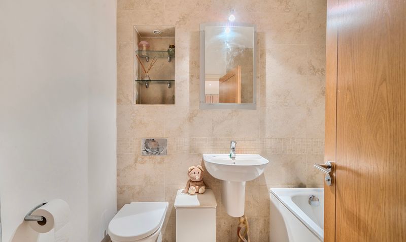 South Street, Epsom, KT18