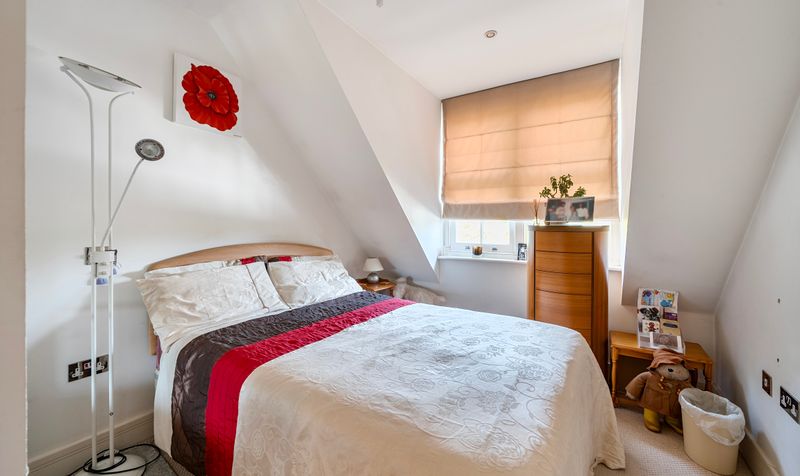 South Street, Epsom, KT18