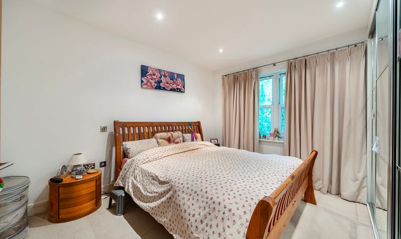 South Street, Epsom, KT18