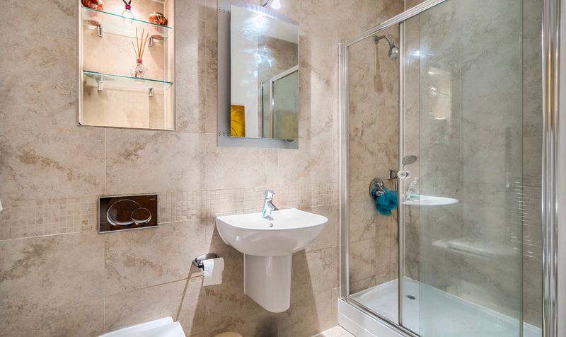 South Street, Epsom, KT18