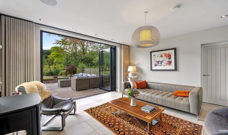 Tarvin Road, Littleton, CH3