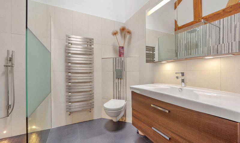 Tarvin Road, Littleton, CH3