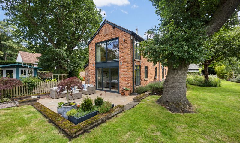 Tarvin Road, Littleton, CH3