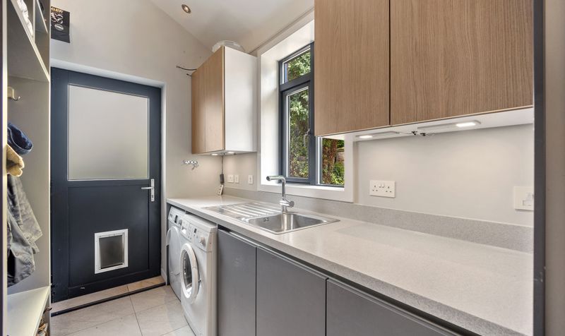 Tarvin Road, Littleton, CH3