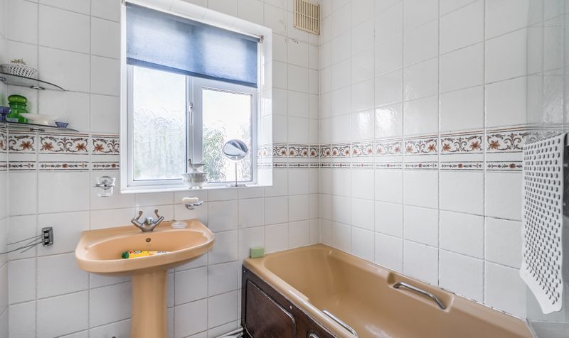 Great Tattenhams, Epsom, KT18