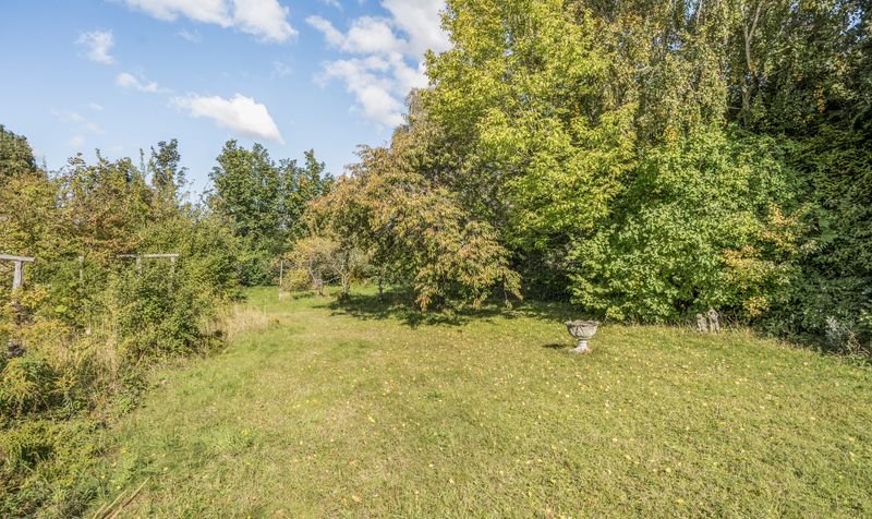 Great Tattenhams, Epsom, KT18