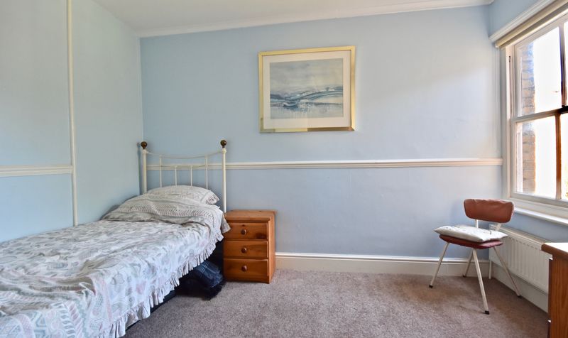 Grove Road, Ashtead, KT21