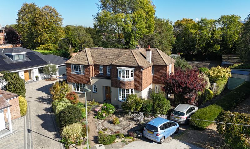 Hylands Close, Epsom, KT18