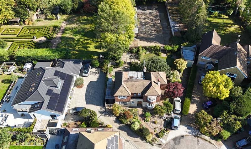 Hylands Close, Epsom, KT18