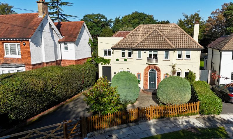 Hylands Close, Epsom, KT18