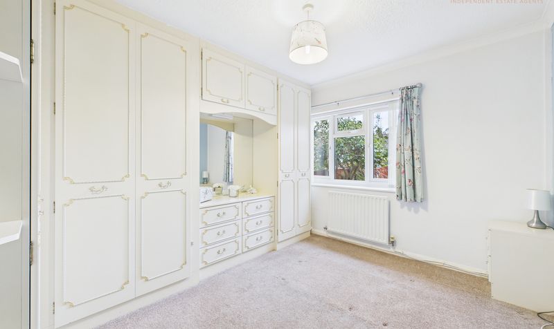 Grove Gardens, Littleton, CH3