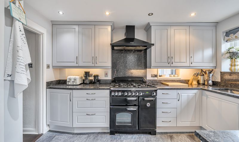 Cray Avenue, Ashtead, KT21