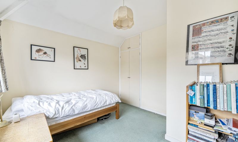 Hylands Close, Epsom, KT18