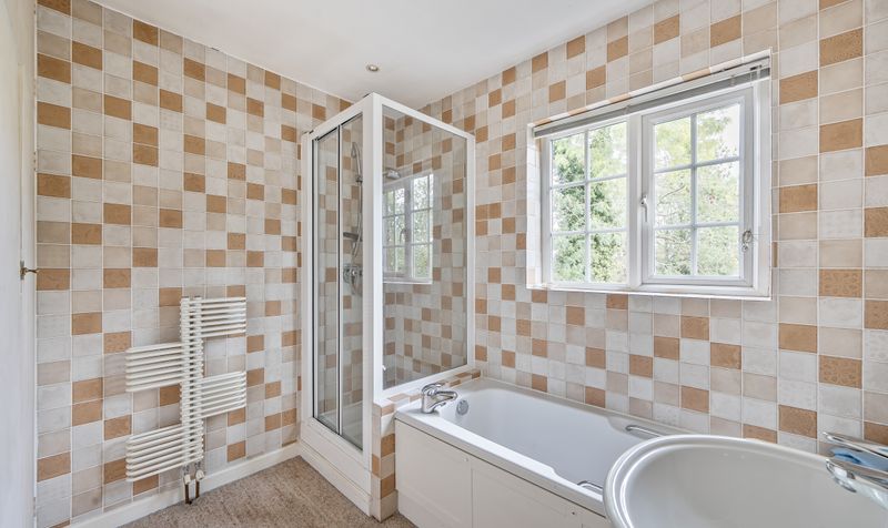 Hylands Close, Epsom, KT18