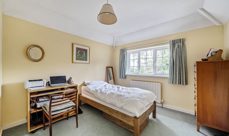 Hylands Close, Epsom, KT18