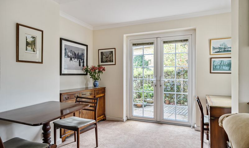 Hylands Close, Epsom, KT18