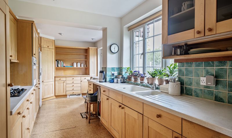 Hylands Close, Epsom, KT18