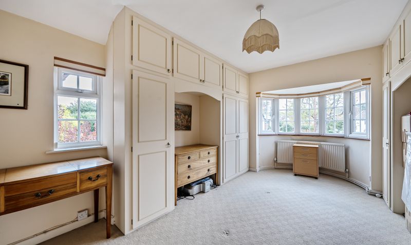 Hylands Close, Epsom, KT18