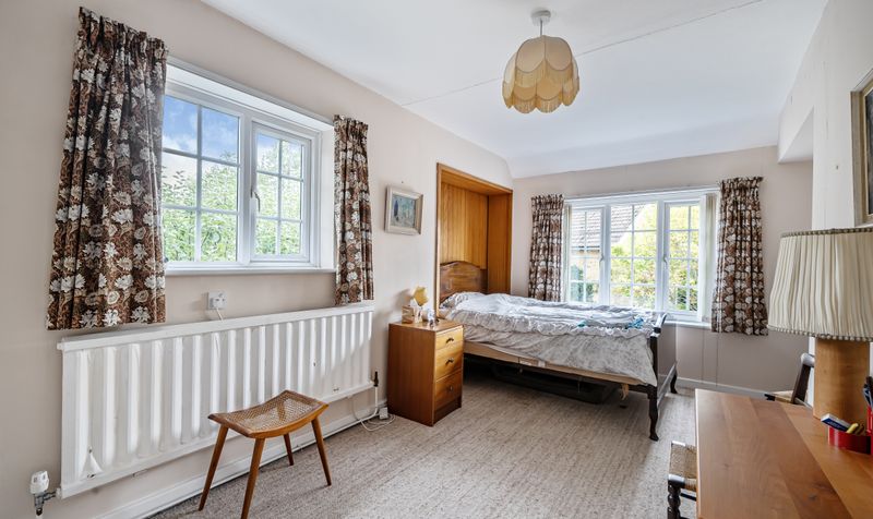 Hylands Close, Epsom, KT18