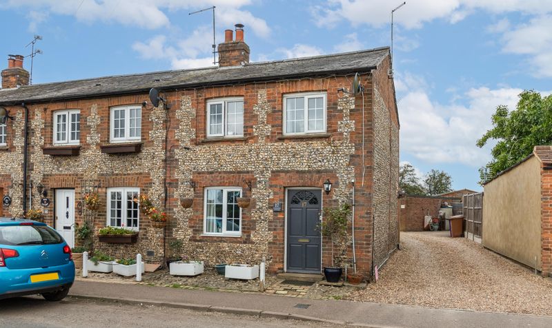 2 Bedroom House For Sale &ndash; The Heath, Breachwood Green, SG4