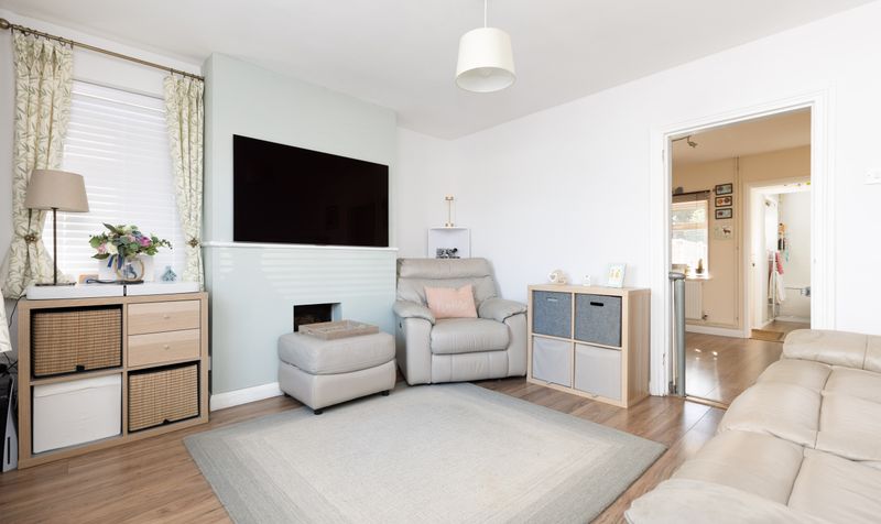 2 Bedroom House For Sale – Fakeswell Lane, Lower Stondon, SG16 2