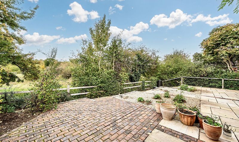 Kelmscott Place, Ashtead, KT21