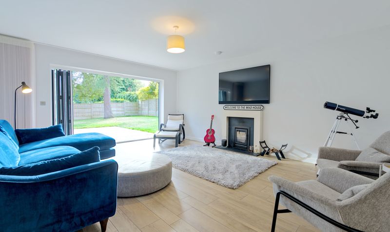 4 Bedroom House For Sale – Cherry Tree Gardens, Hitchin, SG4 2