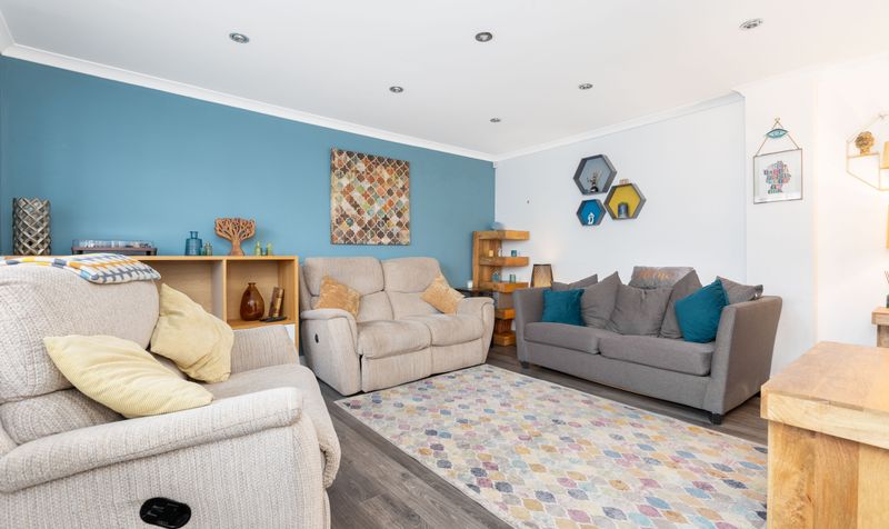 4 Bedroom House For Sale – Bowmans Avenue, Hitchin, SG4 3