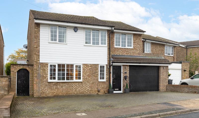 4 Bedroom House For Sale – Bowmans Avenue, Hitchin, SG4
