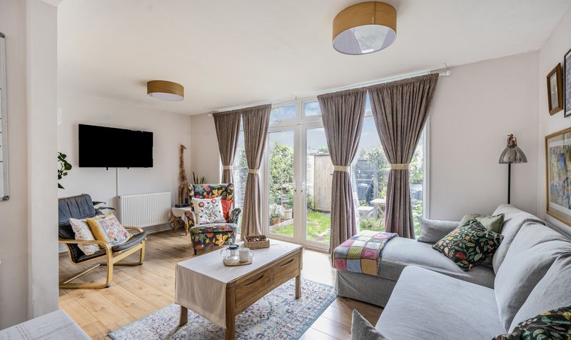 Fleetwood Close, Tadworth, KT20