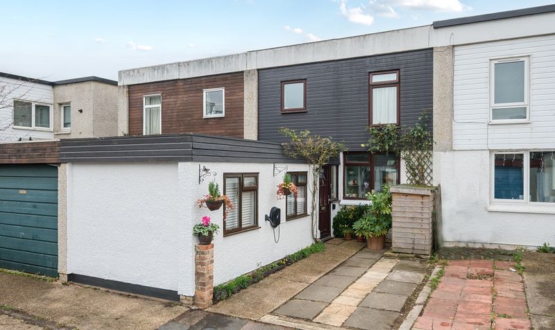 Fleetwood Close, Tadworth, KT20
