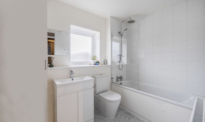 Fleetwood Close, Tadworth, KT20