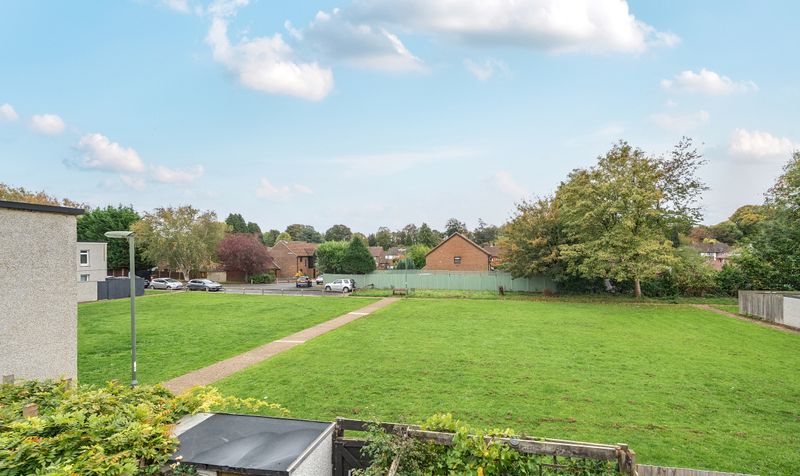 Fleetwood Close, Tadworth, KT20