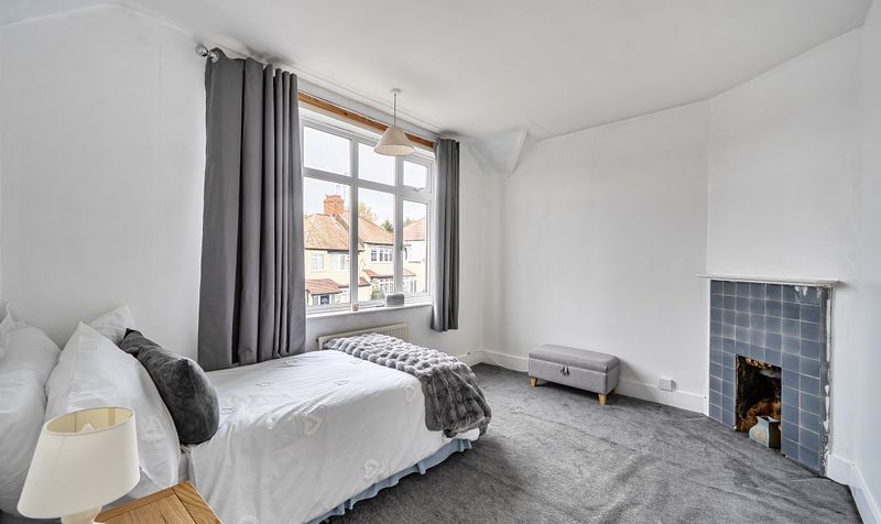 The Greenway, Epsom, KT18