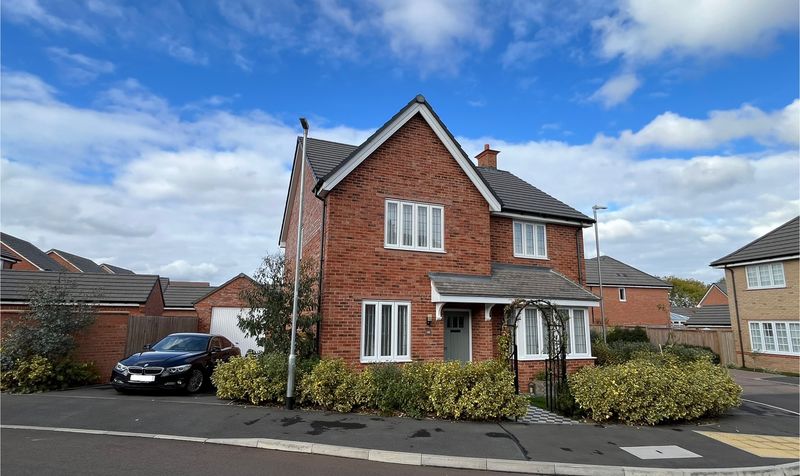 4 Bedroom House For Sale – Beverley Gardens, Lower Stondon, SG16