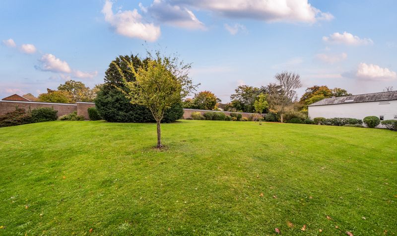 Downs Hill Road, Epsom, KT18