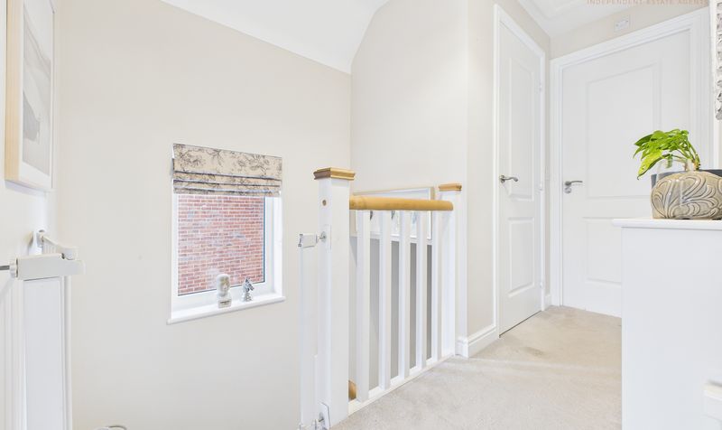 Cavalry Close, Saighton, CH3